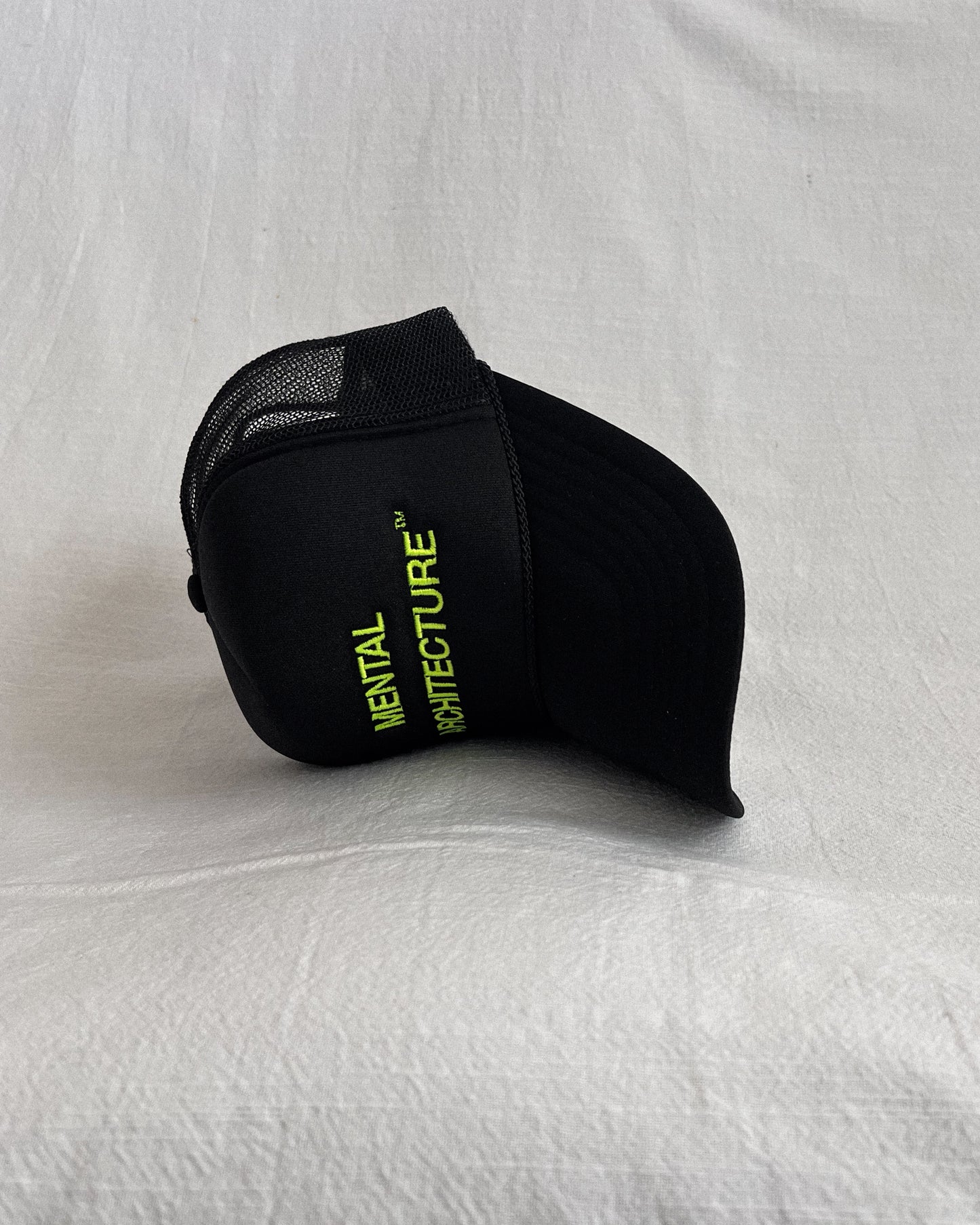SS25 FRIENDS & FAMILY HAT